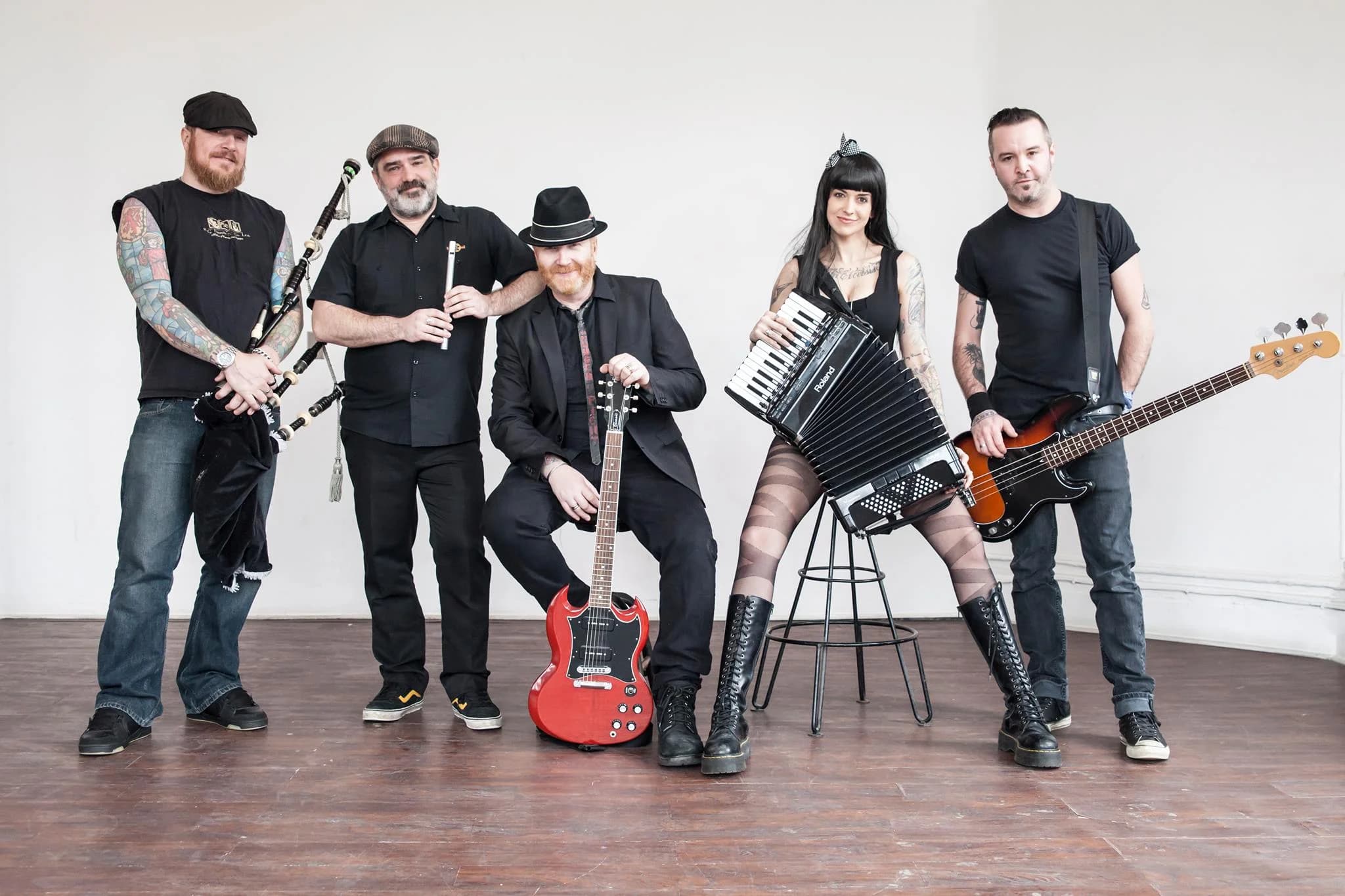 THE MAHONES