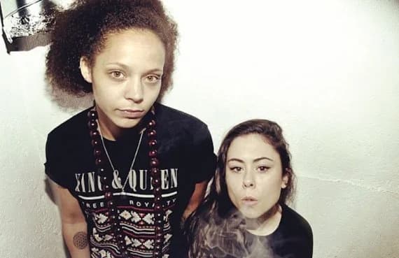 Headlineři Radio 1 stage - Nanci & Phoebe, Ministeri del Riddim a TJ aka Likkle Briggy