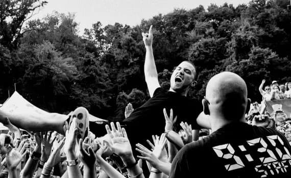Jakej je život na Warped Tour? Česká premiéra No Room For Rockstars na Mighty Sounds!