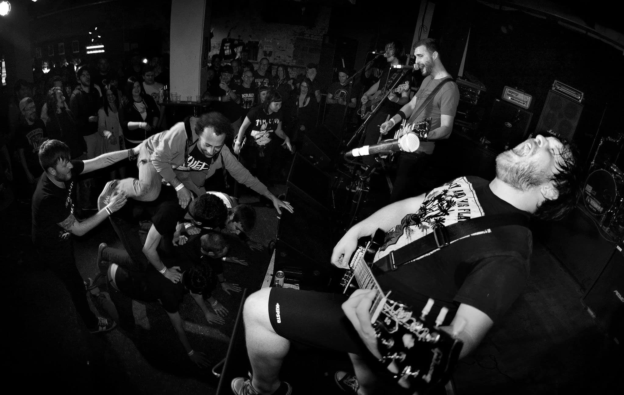 Mighty Cross Sounds s The Human Project & Almeida