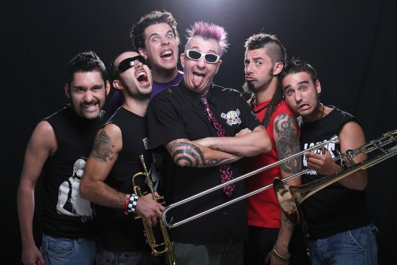 The Bones, The Locos, The Real McKenzies, The Fialky a Punk Floid na MS 2016